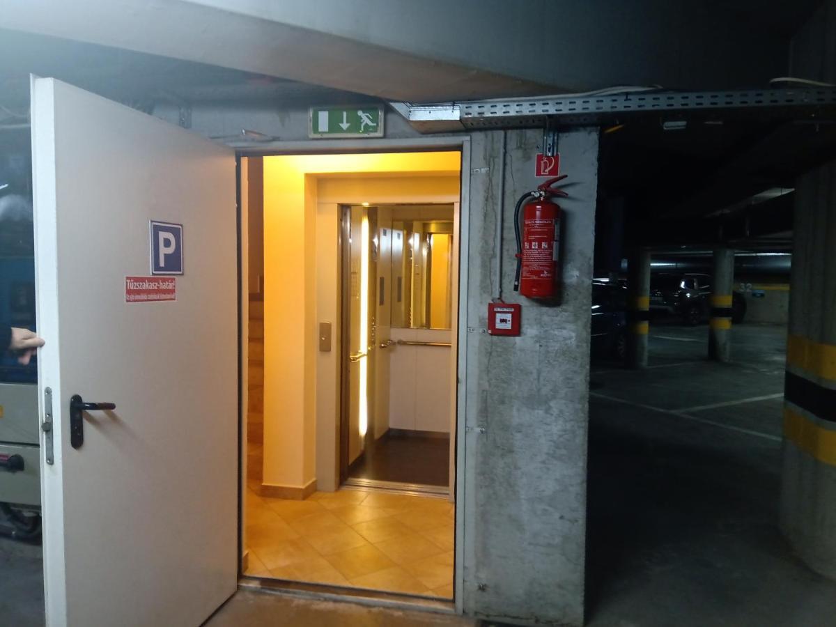 Gabi & Gabi Apartments Hajduszoboszlo Bagian luar foto