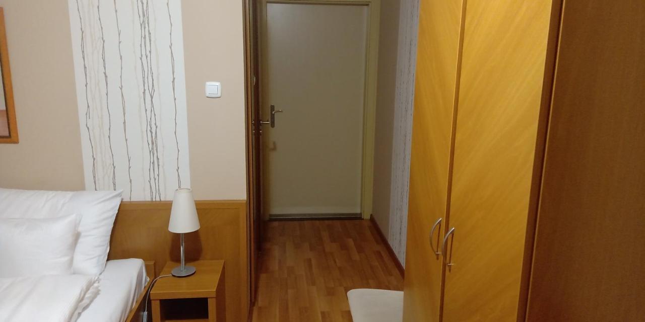 Gabi & Gabi Apartments Hajduszoboszlo Bagian luar foto