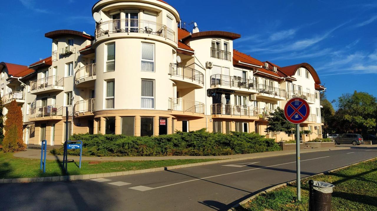 Gabi & Gabi Apartments Hajduszoboszlo Bagian luar foto