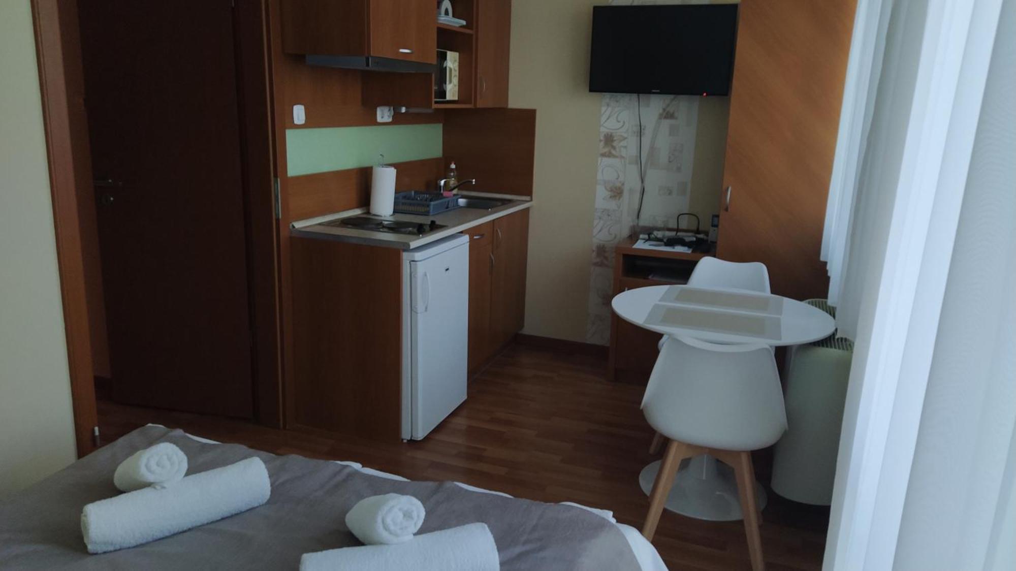 Gabi & Gabi Apartments Hajduszoboszlo Bagian luar foto